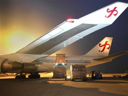 61.1萬(wàn)噸！鄭州機(jī)場(chǎng)貨運(yùn)量已超去年 “雙貨航”支撐鄭州樞紐貨運(yùn)再突破